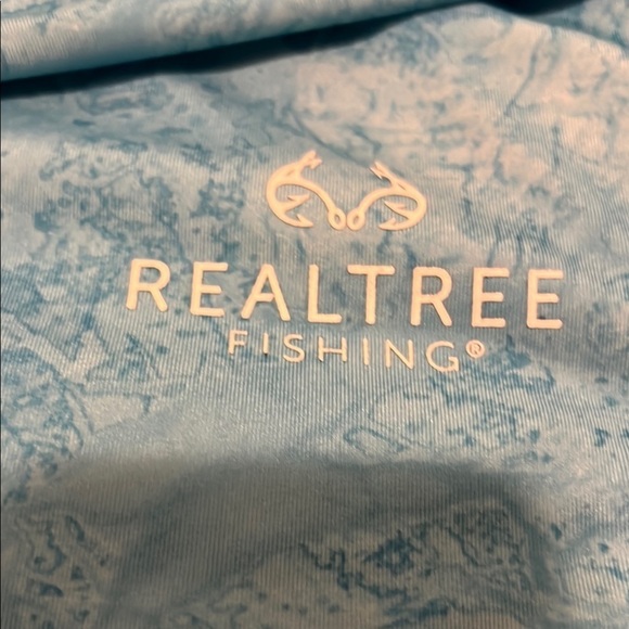Realtree Men's Blue Swim Shirt - Picture 3 of 6